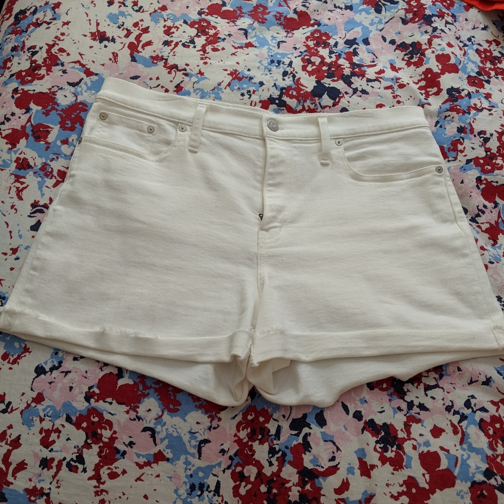 Madewell Jean Shorts - White Size 32